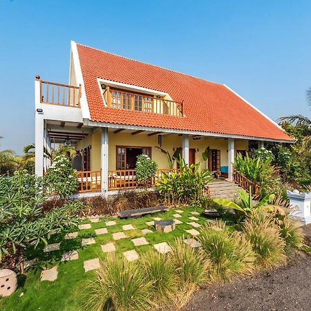 Saffronstays Happy Fields, Pune - Luxury Farmstay With Farm To Table Food المظهر الخارجي الصورة